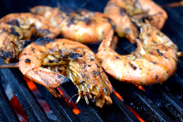 recipe: giant barbecue cajun shrimp